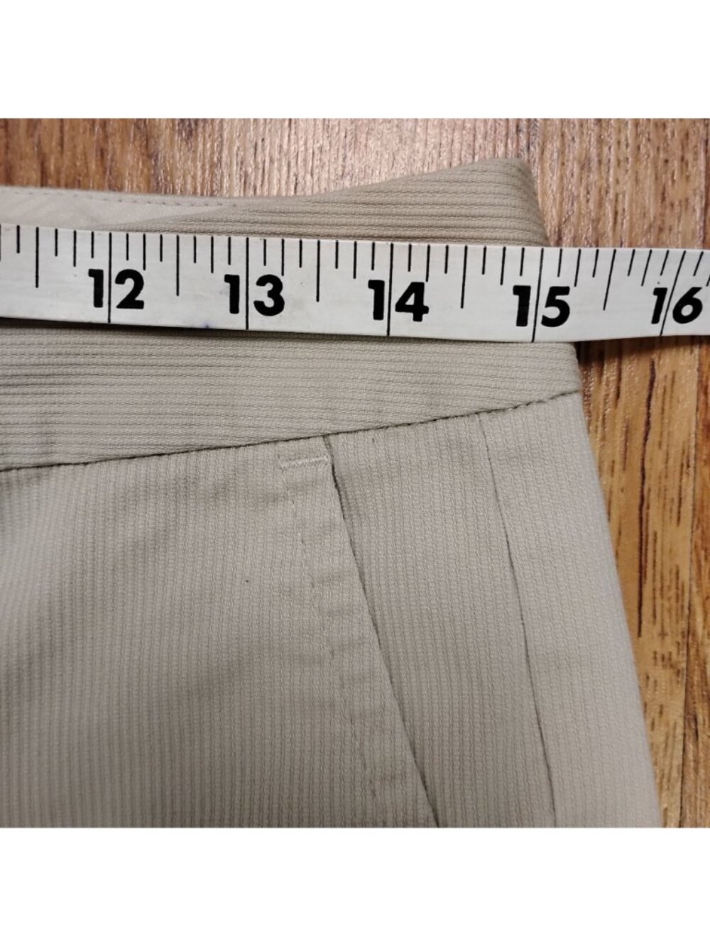 BANANA REPUBLIC Womens 6 Tan Cotton Stretch Bermuda Shorts 30 X 10 - Picture 4 of 7